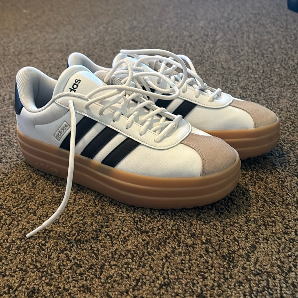 EUC Adidas Platform Sneakers Size 8.5